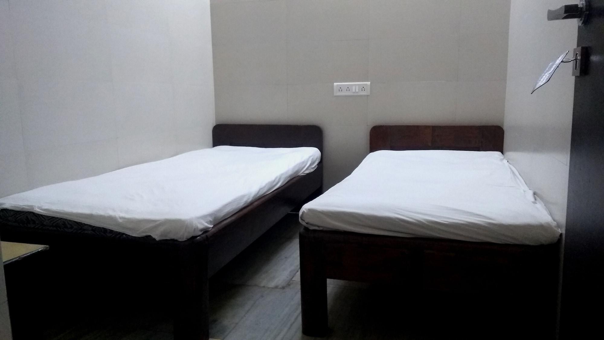 Super Oyo Hotel Dreamland Mumbai Exterior foto