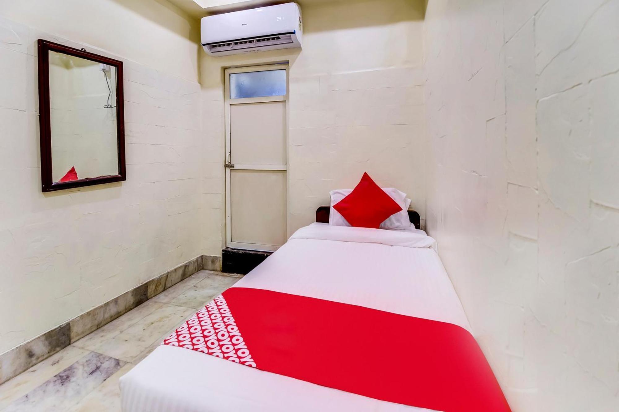 Super Oyo Hotel Dreamland Mumbai Exterior foto