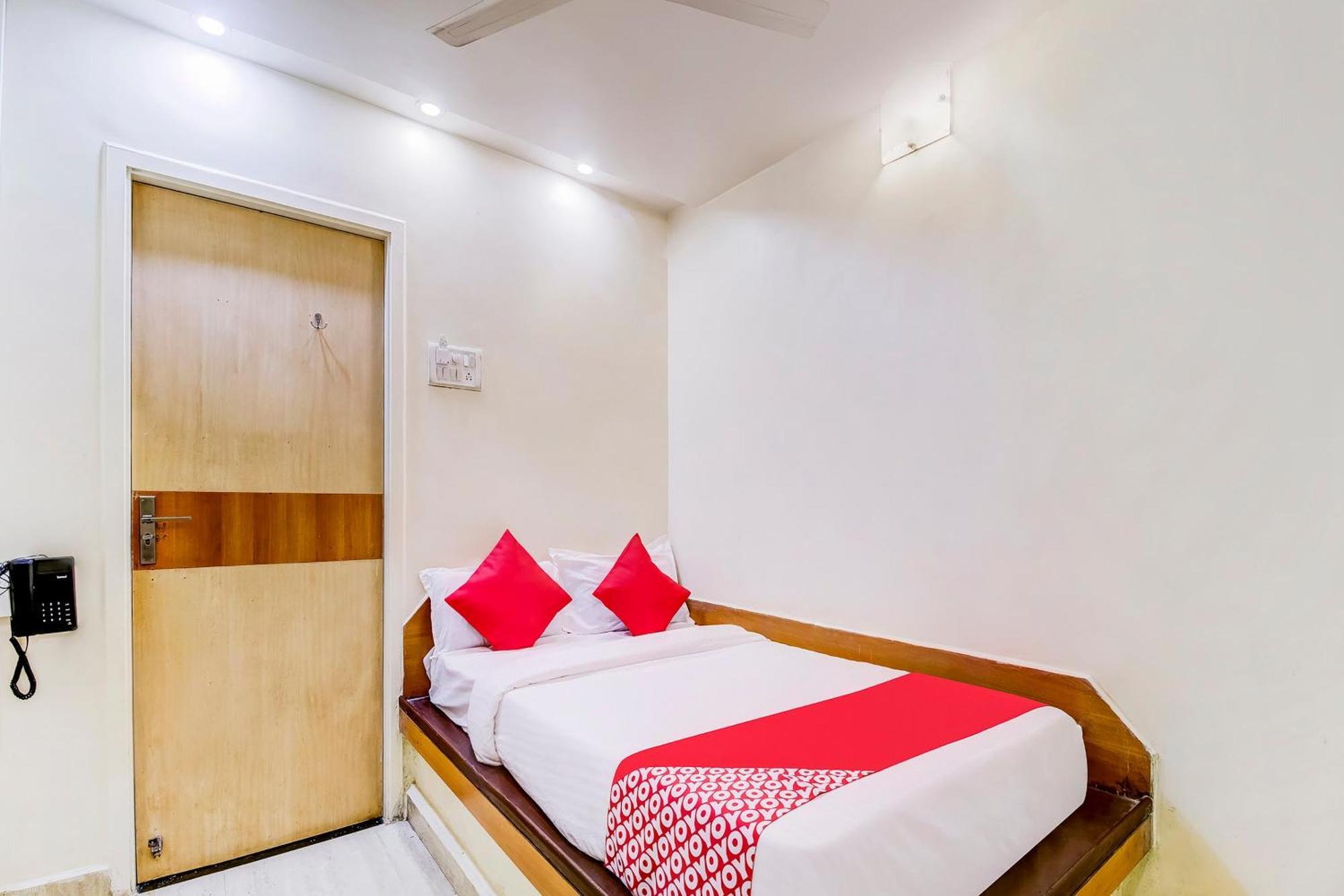 Super Oyo Hotel Dreamland Mumbai Exterior foto